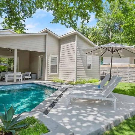 Luxury East Austin At Its Finest! Villa